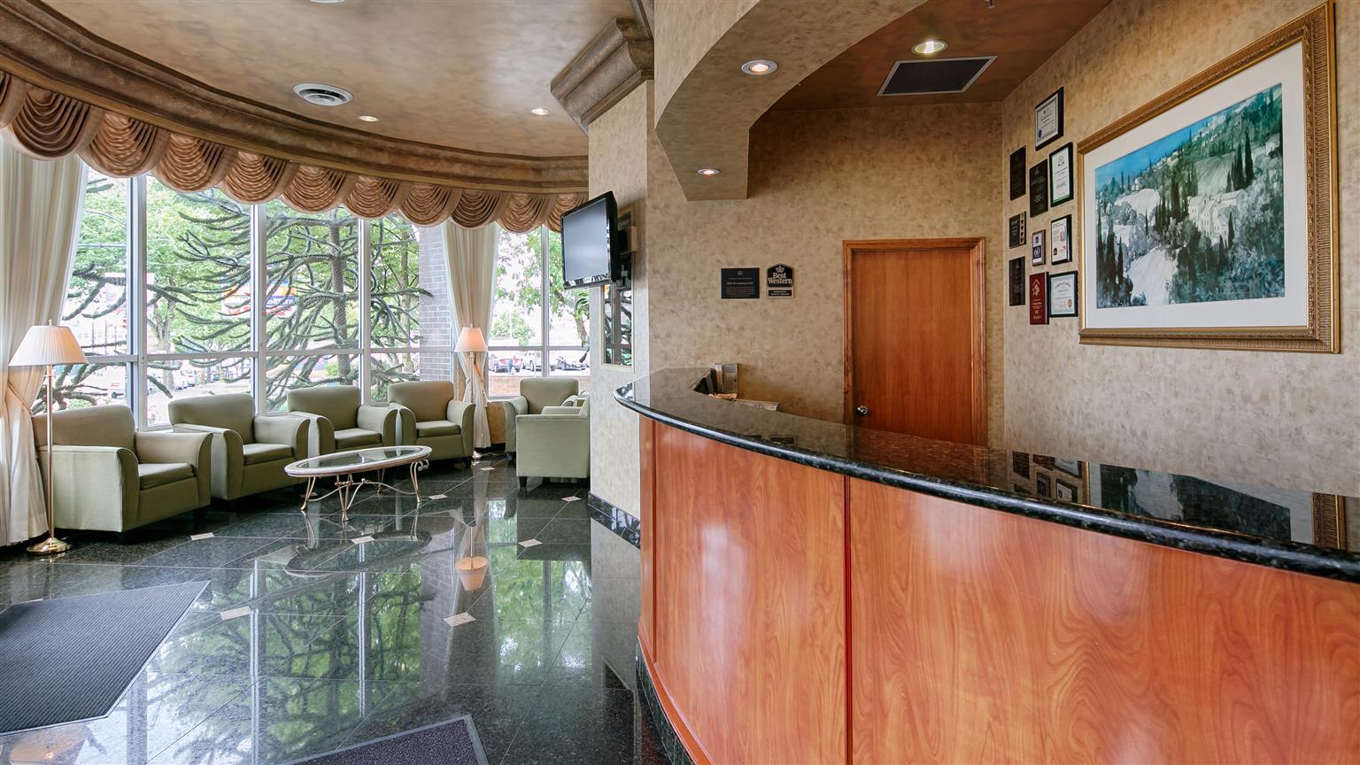 Best Western Plus Uptown Hotel Ванкувър Екстериор снимка