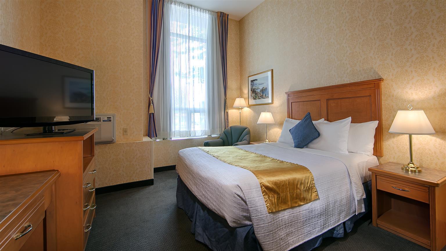 Best Western Plus Uptown Hotel Ванкувър Екстериор снимка
