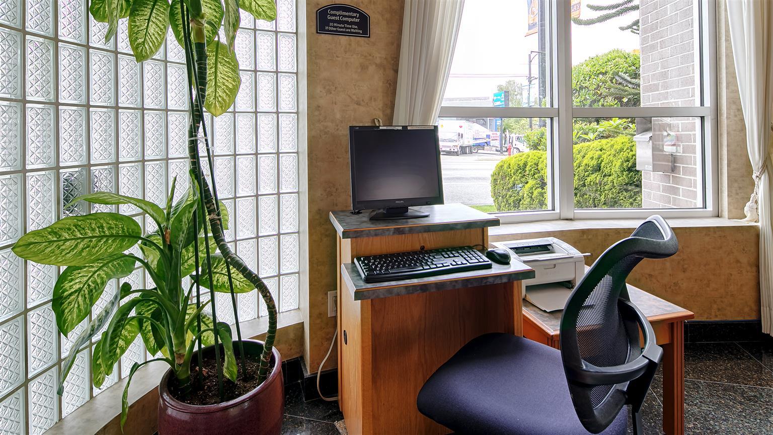 Best Western Plus Uptown Hotel Ванкувър Екстериор снимка