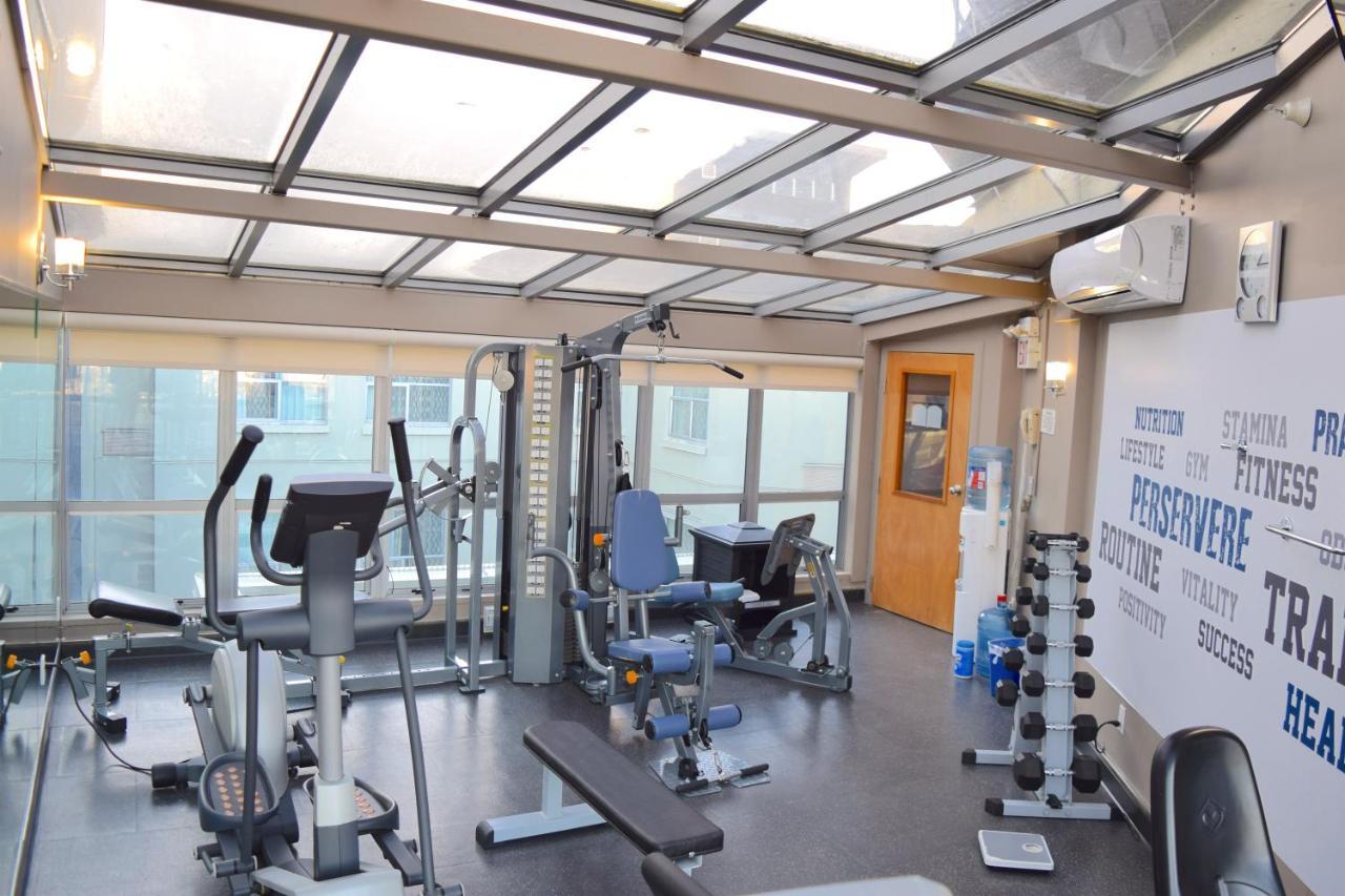 Best Western Plus Uptown Hotel Ванкувър Екстериор снимка