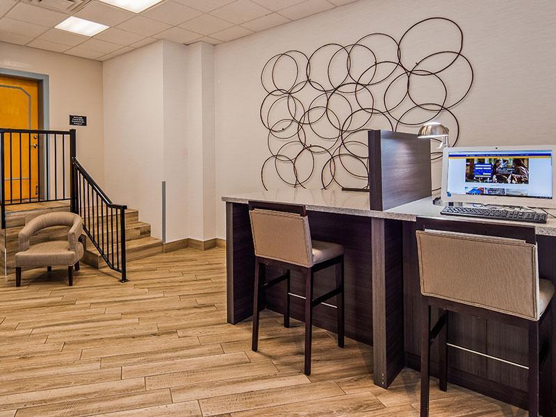 Best Western Plus Uptown Hotel Ванкувър Екстериор снимка