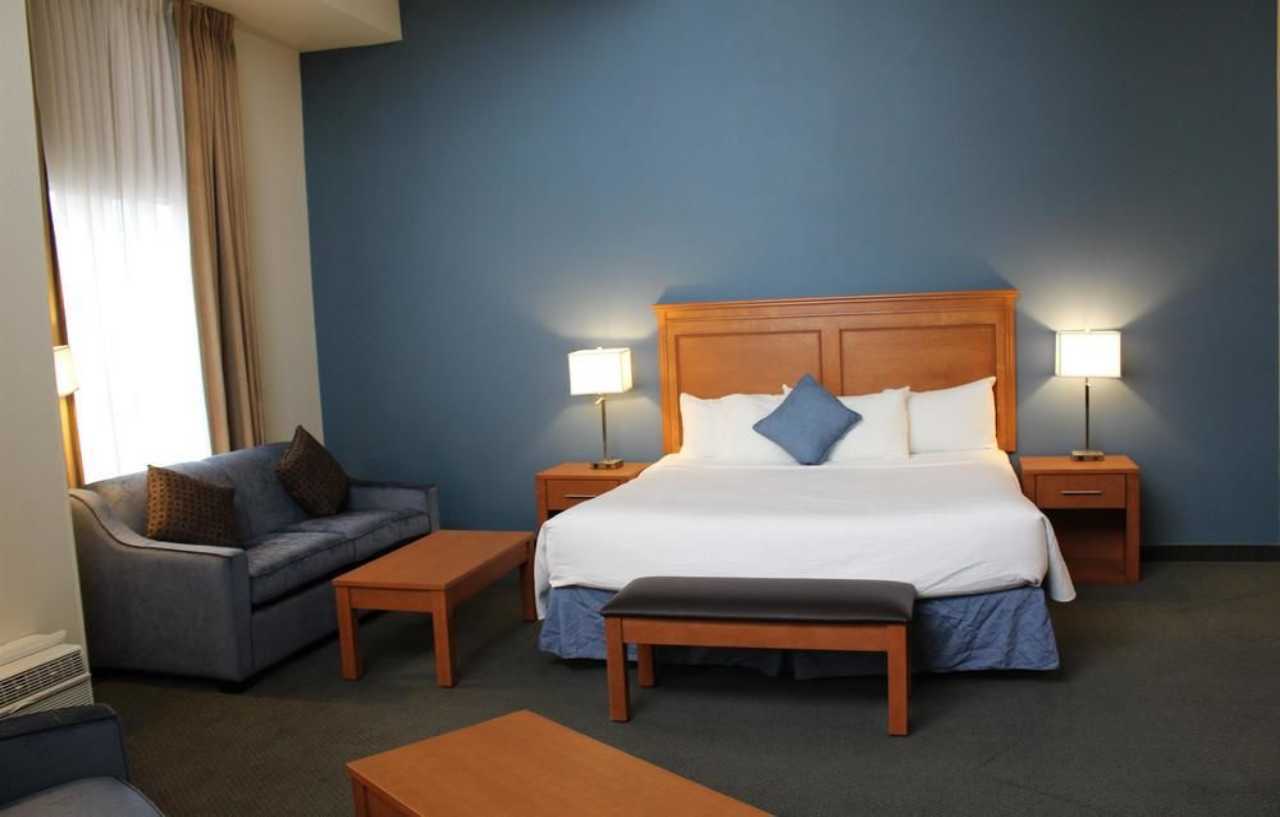 Best Western Plus Uptown Hotel Ванкувър Екстериор снимка